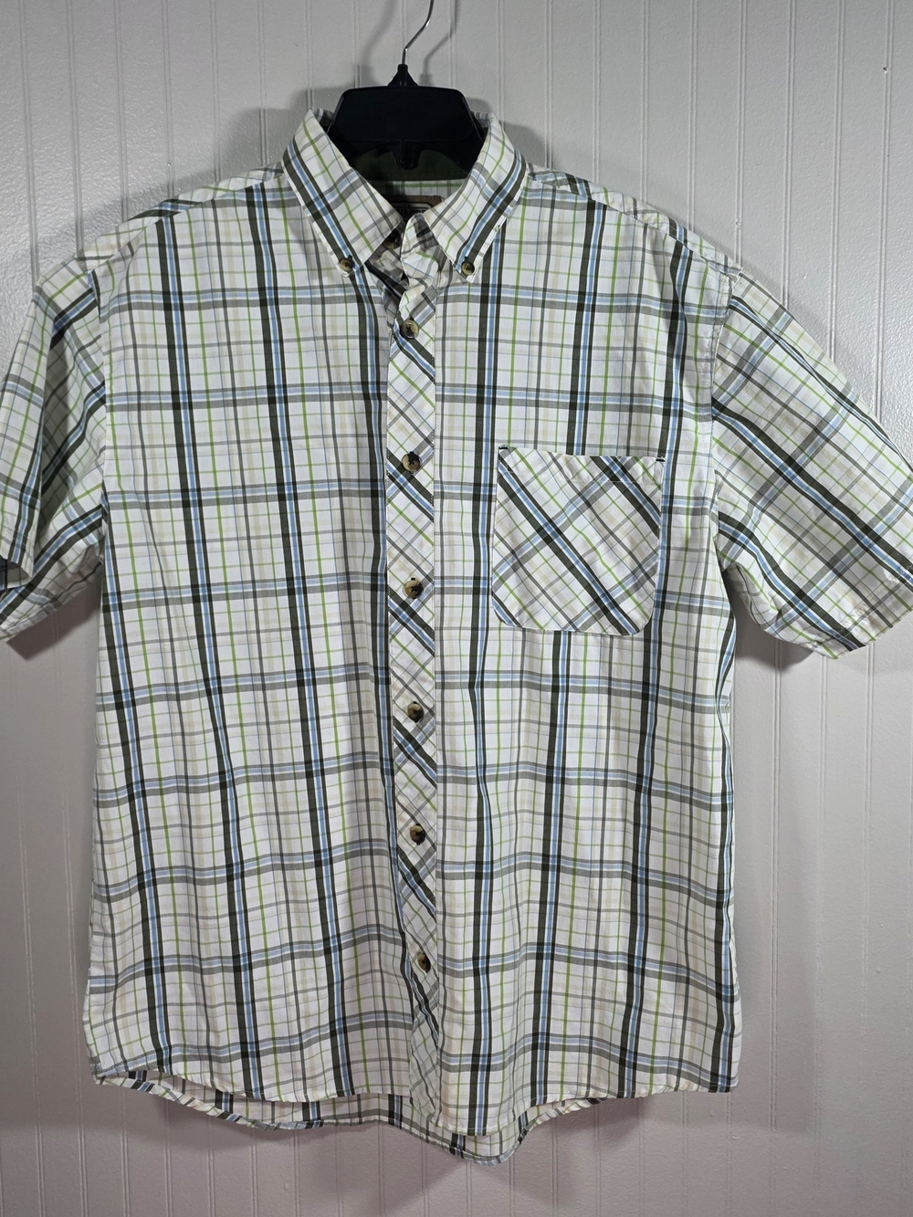 C.E. Schmidt Workwear Men’s Large Plaid Short Sleeve Button Up Shirt Green Blue.